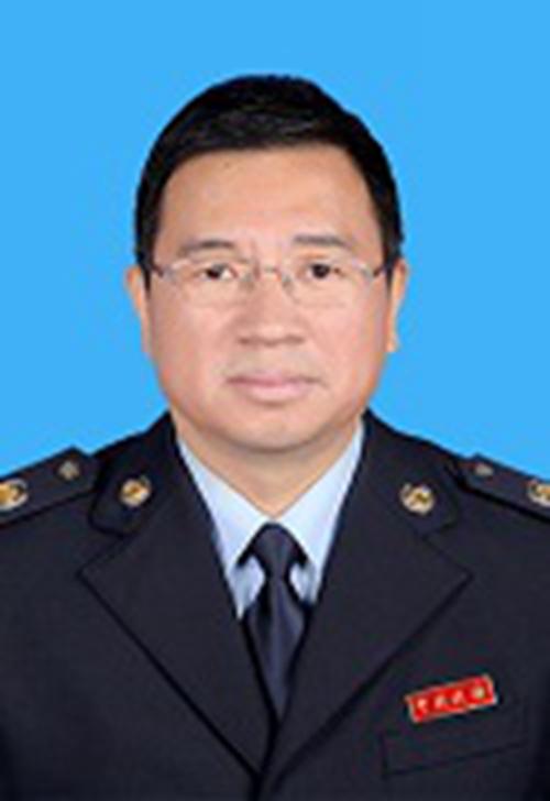  p>王占熙,男,汉族,1965年4月出生,福建武平人,1987年12月加入中国