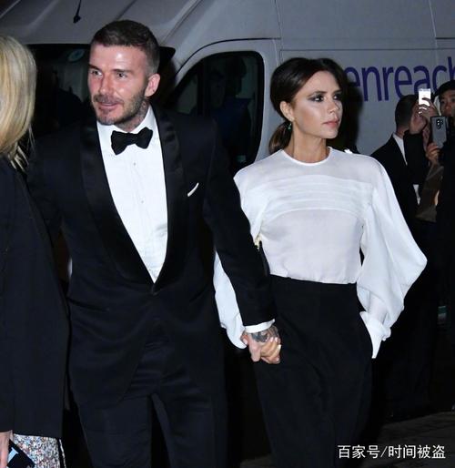 贝克汉姆与贝嫂维多利亚现身2019 portrait gala极清