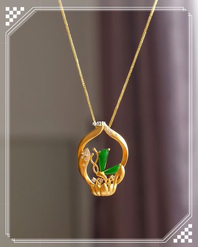 珠宝设计镶嵌| 翡翠随形 蝴蝶吊坠款式_翡翠_珠宝设计