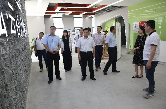 南京市栖霞区委书记邢正军一行考察沣西新城