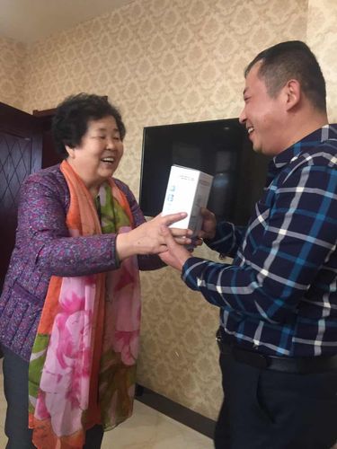 最佳女婿奖颁给你