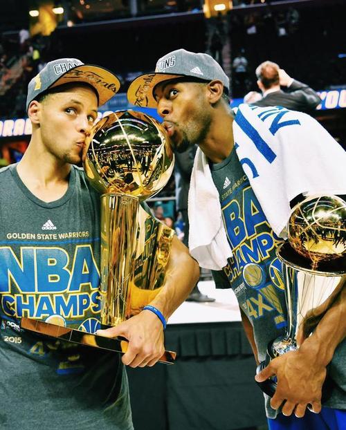 5年前的今天:勇士夺冠 一哥险胜詹姆斯夺fmvp