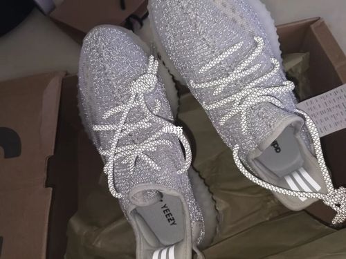 yeezy白色满天星_阿迪达斯怎么样_满天星_夏天去哪玩