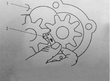 主,被动齿轮啮合间隙的检查