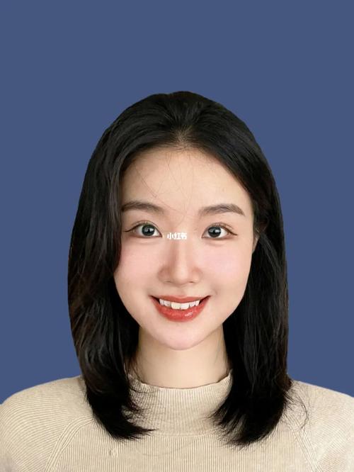 天真蓝怎么样_证件照_容貌焦虑_发型_化妆_p图_修饰脸型_摄影_写真