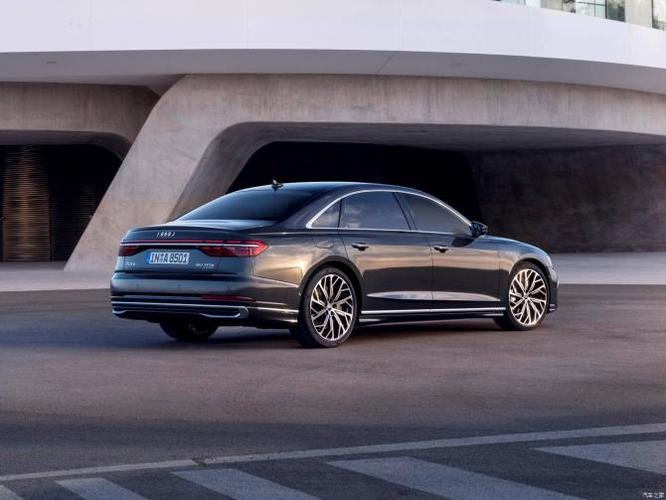 普通版增加sline套件新款奥迪a8家族首发