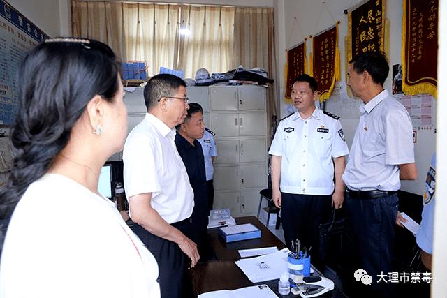 绥化警方公开悬赏10名重大案件犯罪在逃人员