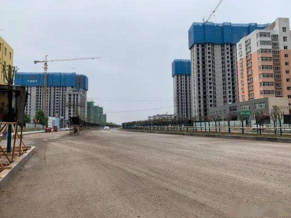 作为我市城区快速交通体系的主干线,尧贤路南延道路工程日前已完成