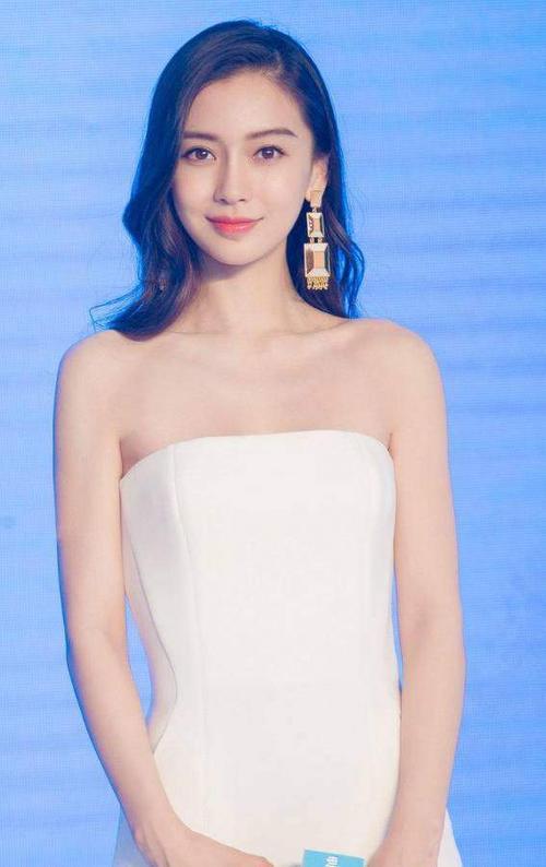 女明星抹胸裙大比拼baby温婉邓紫棋终于穿对了而她