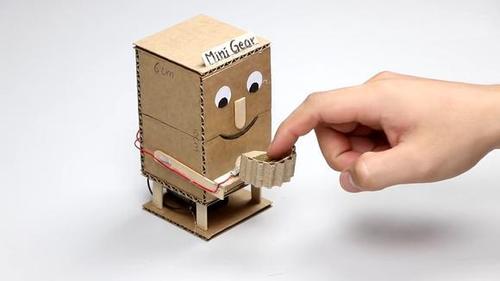 捏糖减压,纯手工制作的存币罐,和你家的存钱罐是不是很像!