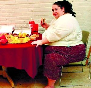 美国女子以胖为生誓当世界最胖女图