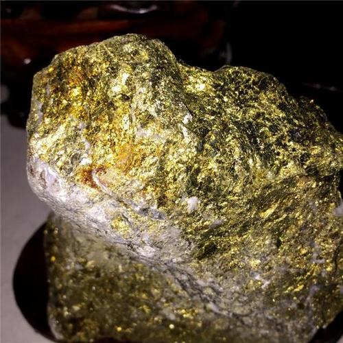 [] 黄金矿石办公室调风水奇石头天然观赏石招财礼品摆件原石办公桌