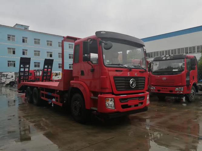 东风随专后双桥平板运输车