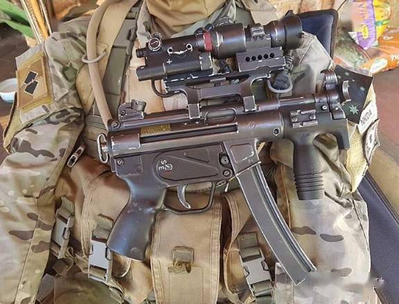 【手提箱杀机】mp5k 冲锋枪图集