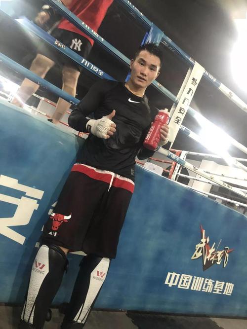 武林风最强血液我还没打爽你就躺下了