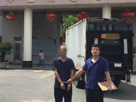 8月22日至25日,广丰公安相继抓获历年逃犯危某兵,毛某明,俞某卫,琚