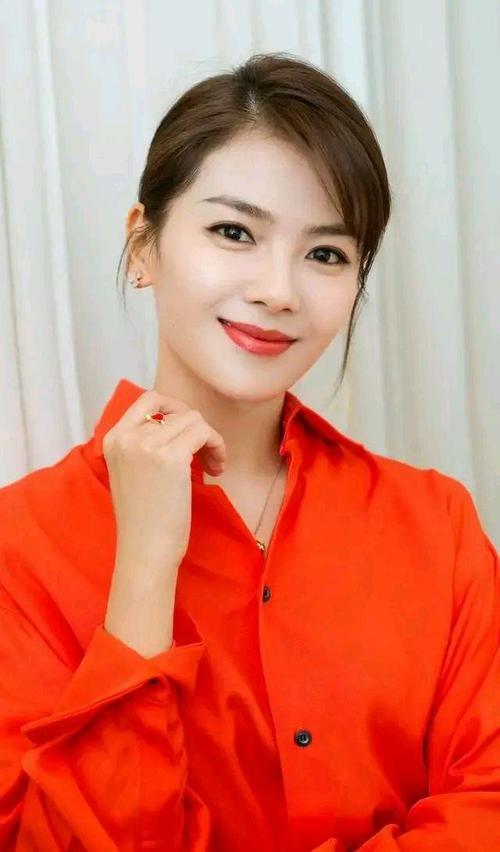 刘涛精美壁纸:总是那样成熟优雅,让人深深的迷恋!