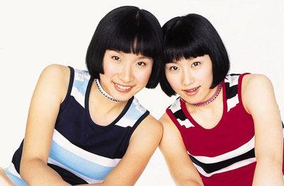 泰国歌唱组合"中国娃娃"成员bell(右).(资料图)