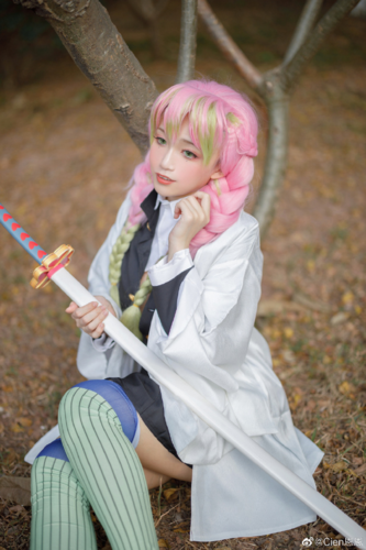 cosplay甘露寺蜜璃