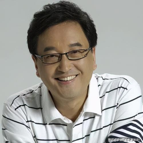 原创长啸,从乡村小学教师到央视主持人,女儿长得漂亮妻子是谁已成谜