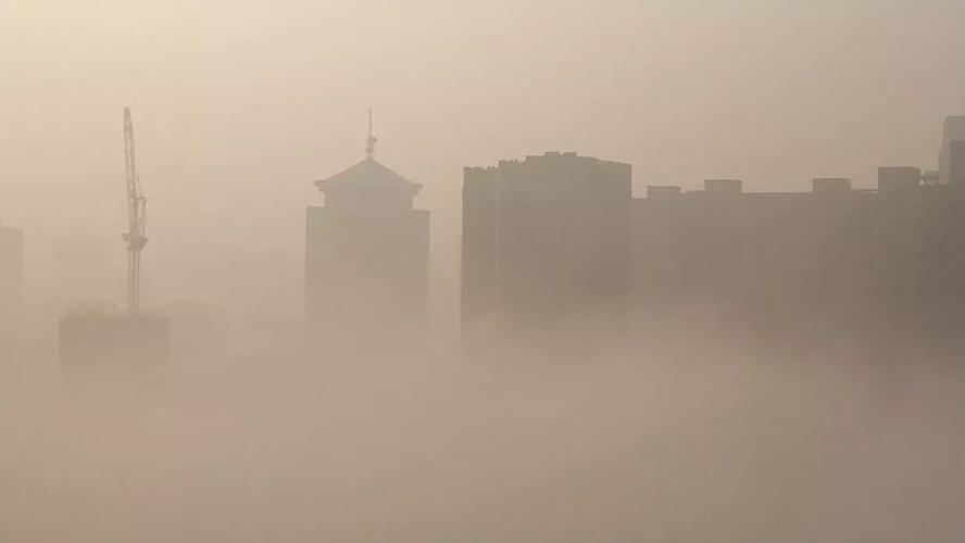 西安冬天的空气可真是让人揪心 看着灰蒙蒙的天多压抑啊 并且随着冷
