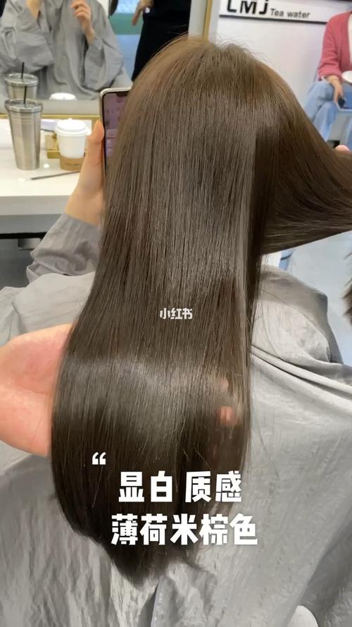 分享一款超有质感的发色 薄荷米棕色_染发_染头发_发色分享_时尚_发型