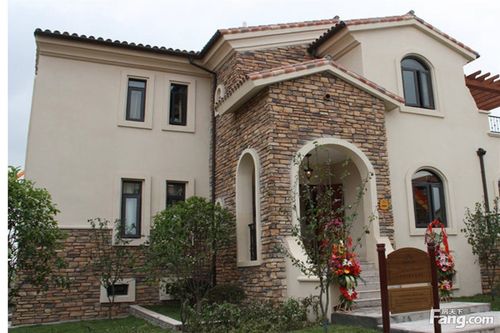 崇明岛(外地人可买)独栋别墅送花园500平,露台80平,免