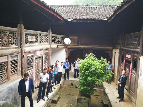 "朱家大院"有两百年历史,是清末民初康县四大家族之一朱氏家族朱锦秀