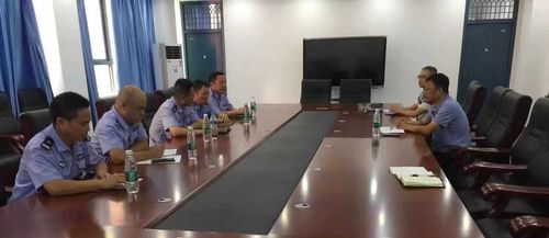 9月18日下罗派出所黄小寿所长一行5人走访南昌十中经开校区.