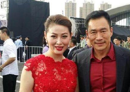 98版《水浒传》拍摄时,宋文华天天牵着王思懿的手,羡煞旁人!