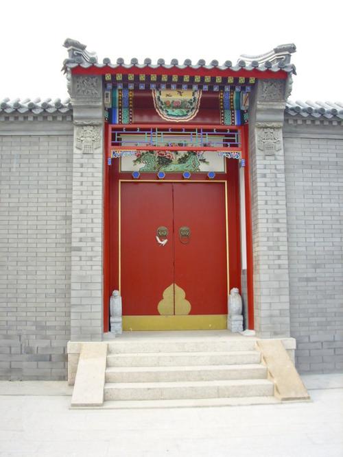 定制 北京中式仿古装饰庭院圆木门酒店四合院大门茶楼垂花门实木花格