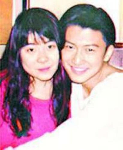 谢霆锋初恋女友近照曝光,比王菲年轻比张柏芝还纯