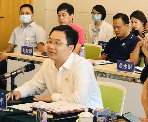 最后,区委常委,统战部部长廖平作了重要讲话.