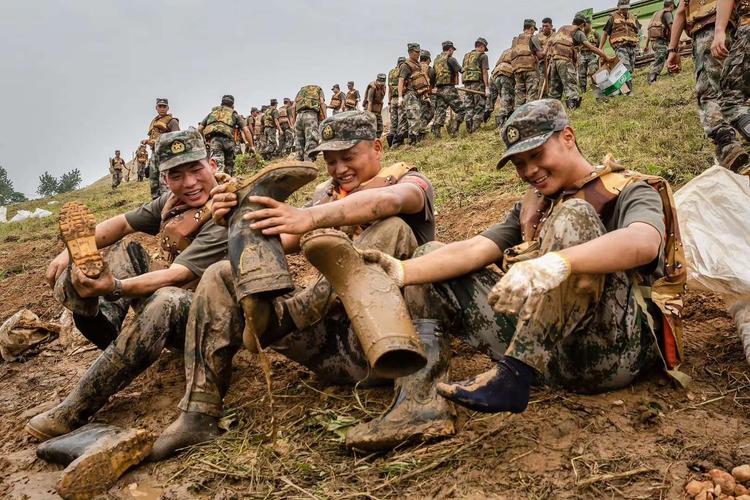 诗友赞抗洪抢险子弟兵诗词集