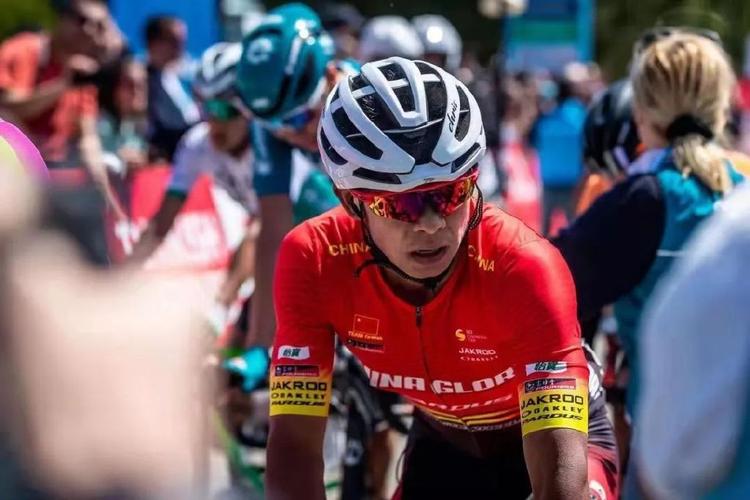 一名来自云南曲靖的自行车运动员,被誉为中国十年难得一遇的天才车手