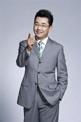 浙江卫视首席男主播席文将来助阵,与永昌镇素人主播合体带货!