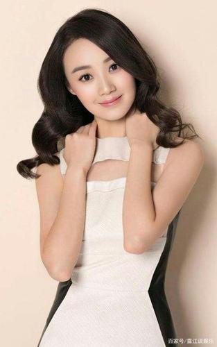 战菁一纯美丽真的很迷人