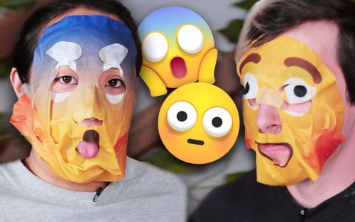 敷着emoji表情面膜,去吓唬朋友(中文字幕)