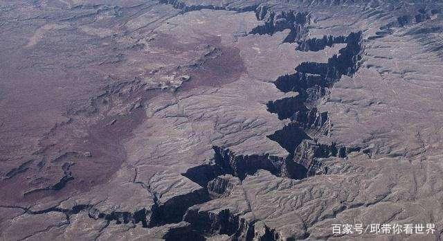 世界最大的伤疤"东非大裂谷"