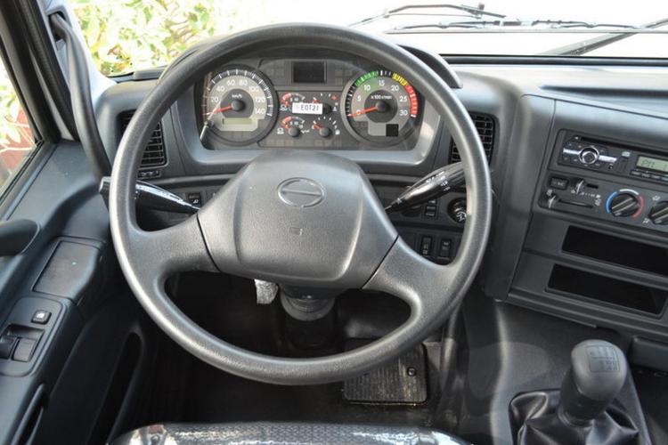 卡车人 品牌大全 广汽日野 广汽日野700  驾驶室