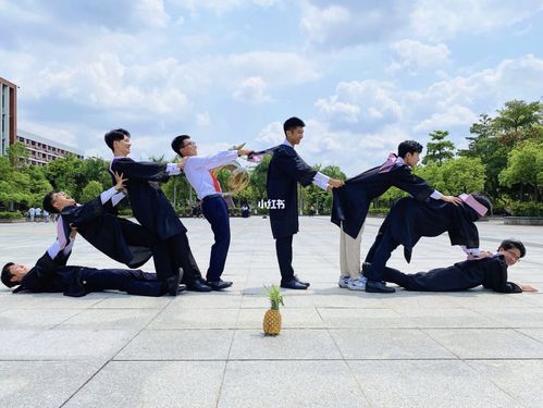 毕业照拍照姿势指南95| 前途似海 来日方长_毕业照