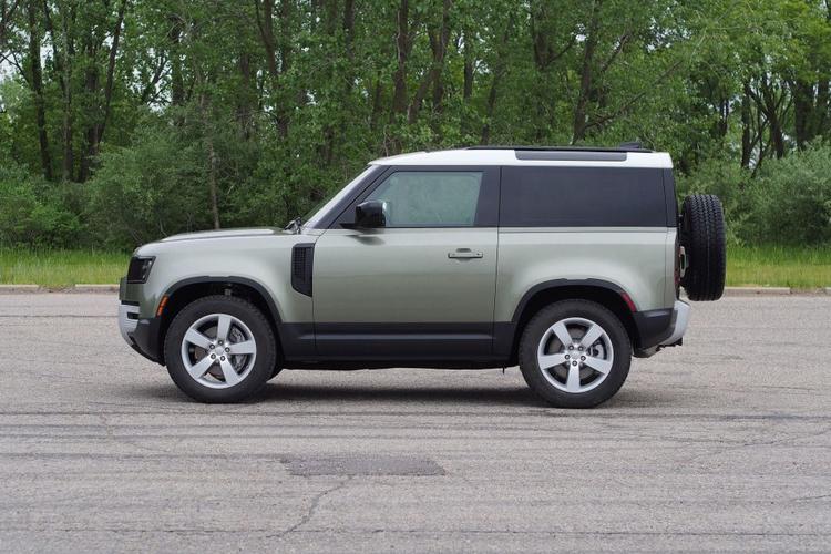 2021款路虎卫士defender 90评测:只有两门的硬汉