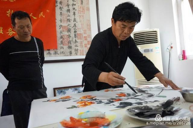 商丘市美术家协会开展"到人民中去"文艺下乡活动