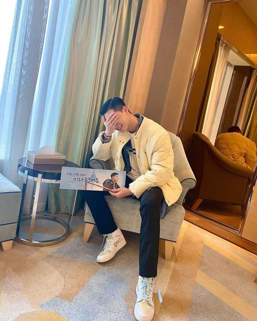 有种"贵气"叫朴叙俊穿搭,男版"名媛风"让你告别路人甲