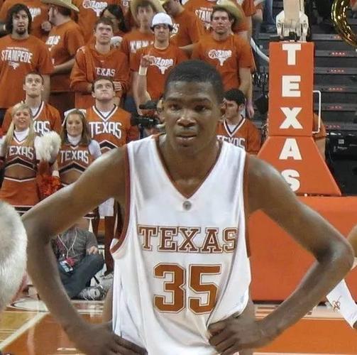 杜兰特高中时期无解球场表现集锦!身材暴瘦仍肆虐全场