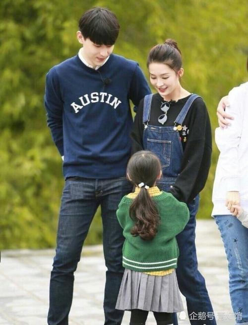 李沁让邓伦公主抱孙越,邓伦当场凌乱,孙越慌得一匹