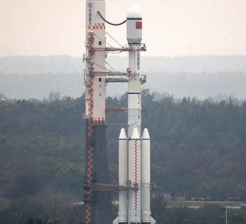 相比于长征七号,长征七号甲在长七的基础上加了一个长三乙的3米直径