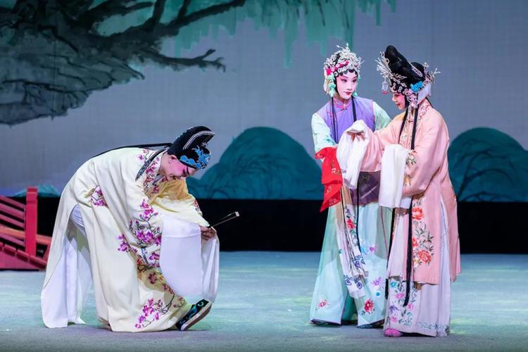 老戏传承复排,新苗崭露峥嵘 | 薪传版扬剧《恩仇记》成功上演
