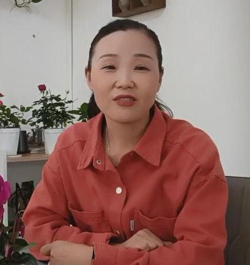 有骨气孙卓母亲称养3个孩子压力再大也不考虑直播带货