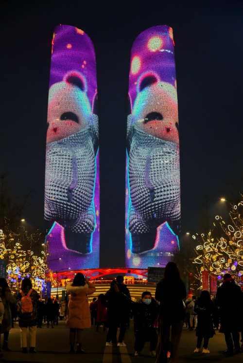 天府双塔跨年灯光秀这样玩